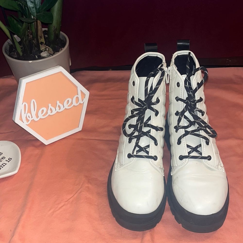 Only wore a few times, not my style!